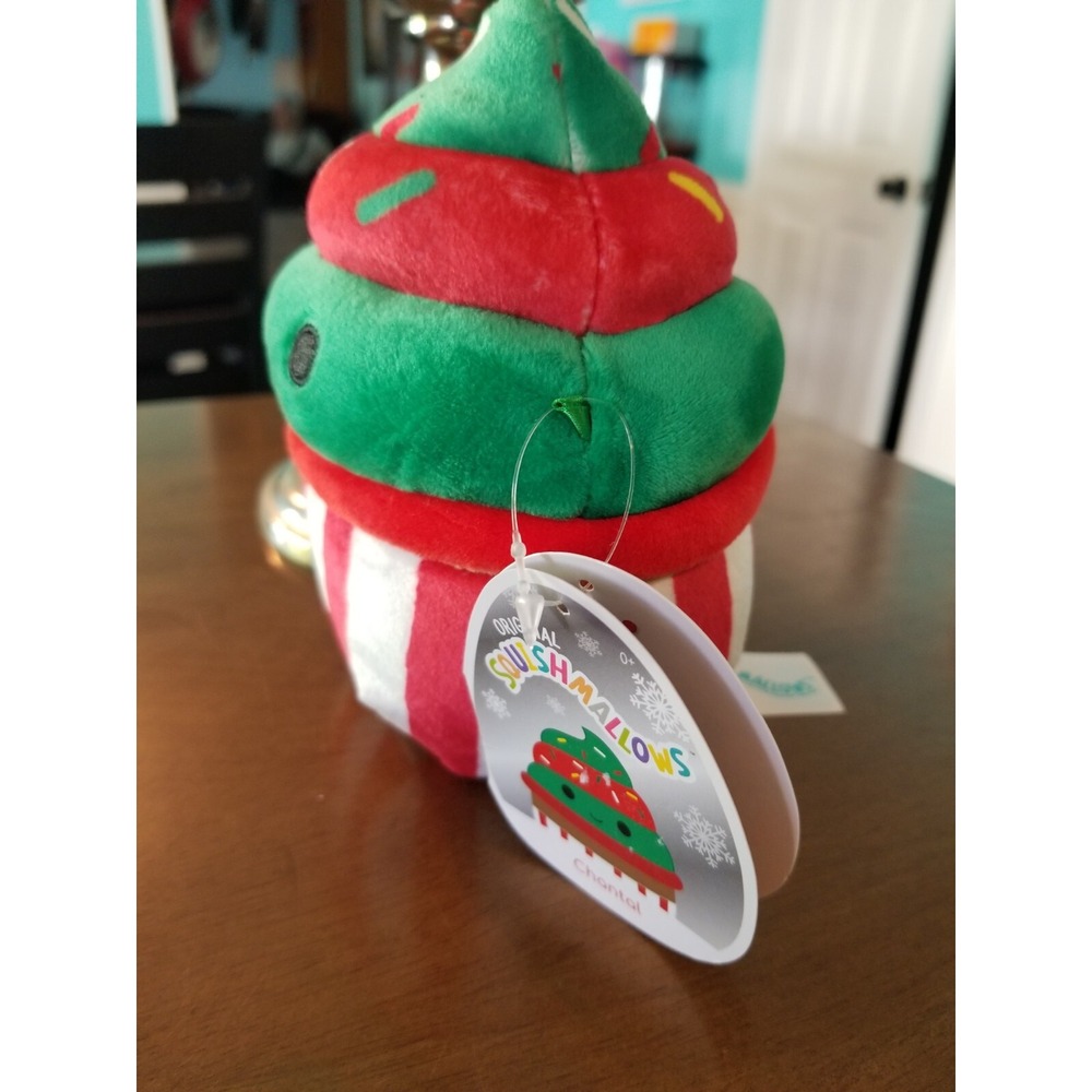 NWT Squishmallows 2021 5" Chantal Red Green Christmas Cupcake W/ Sprinkles - Picture 2 of 4